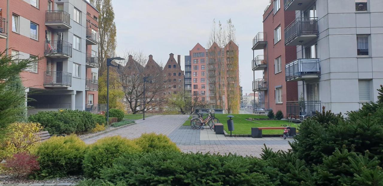 Apartament Pod Trzema Niebieskimi Kaczorami Apartment Gdansk Exterior photo